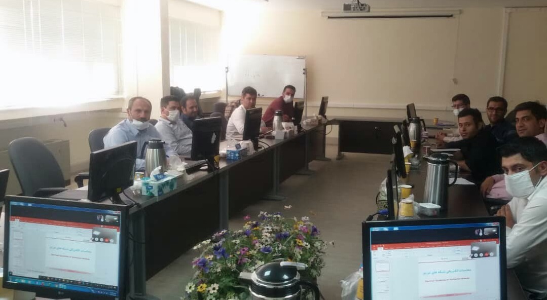 Holding &quotElectrical Calculations of Power Distribution Networks" Course by Monenco Iran