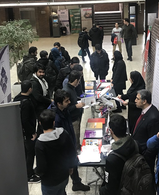 حضور موننکو ایران در غرفه صنعت دانشکده برق دانشگاه شریف
